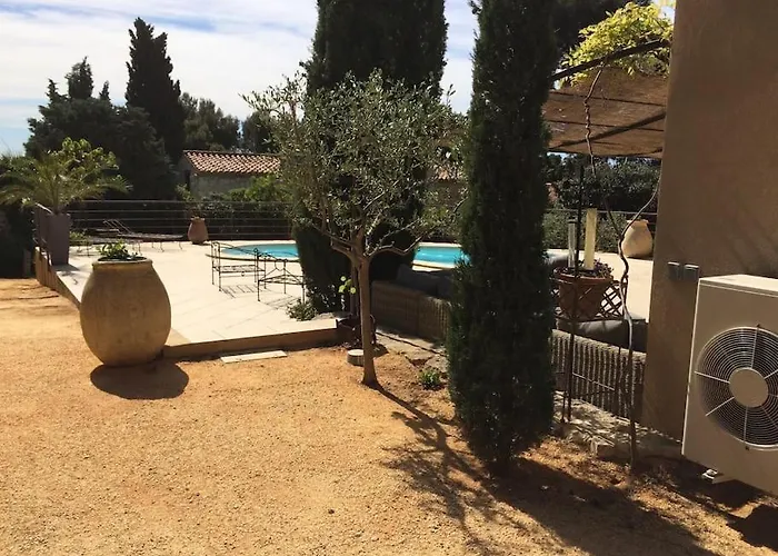 Villa Cassis Villa *