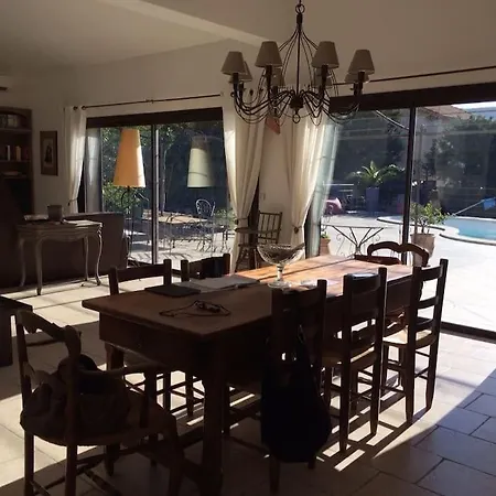 Villa Cassis Villa *